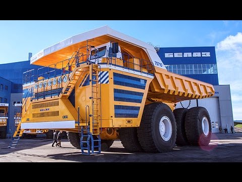 The biggest dump truck in the world - BelAZ 75710